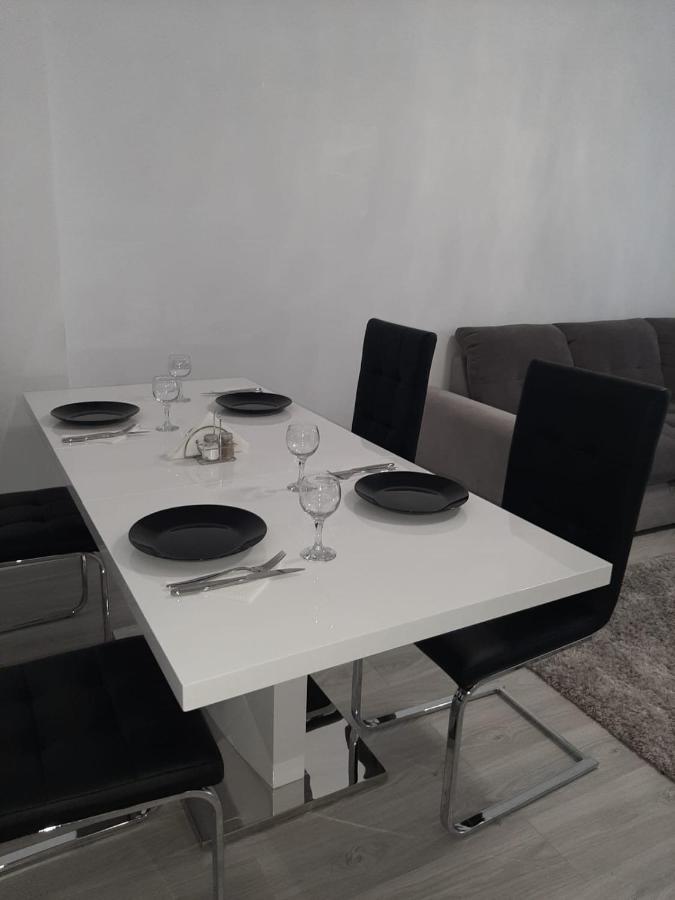 Luxury Daniel Apartament Residence Militari Roşu Eksteriør bilde