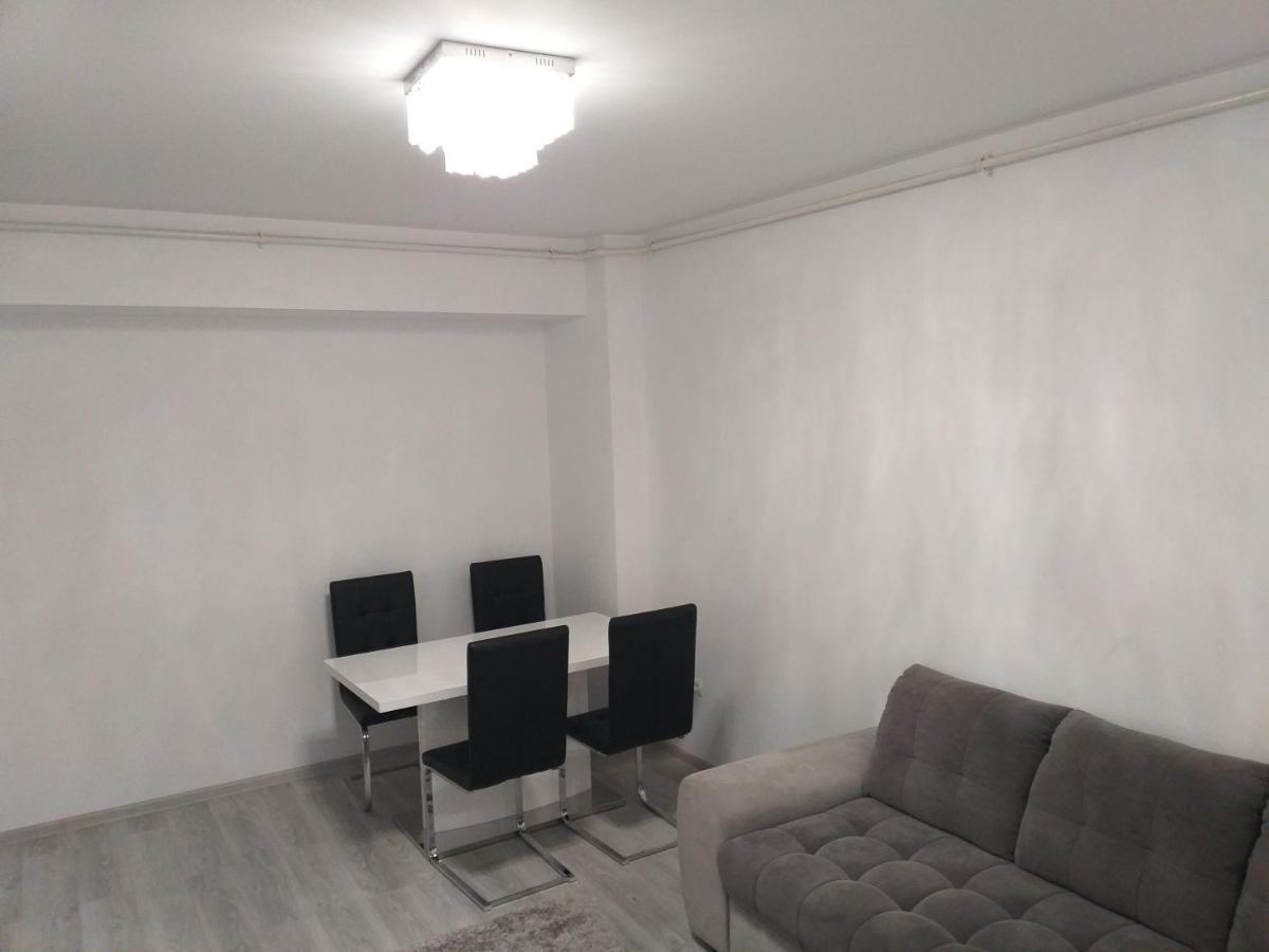 Luxury Daniel Apartament Residence Militari Roşu Eksteriør bilde